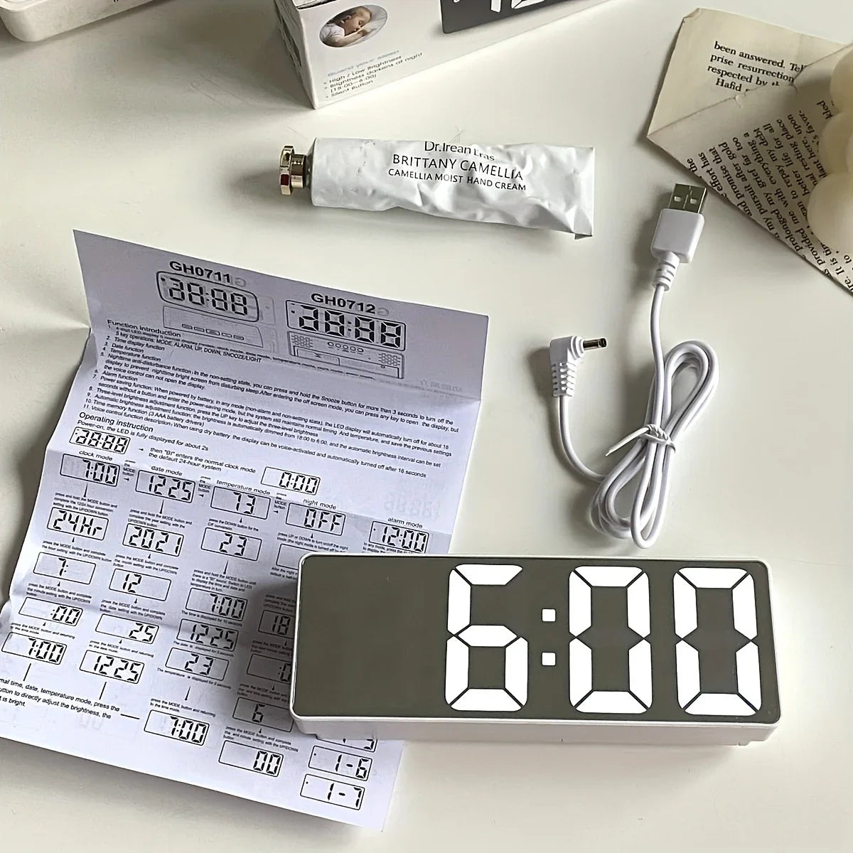 1pc Luminous Mirror Clock Dormitory Desktop LED Electronic Clock Digital Electronic Alarm Desktop Decoration Alarm Clock